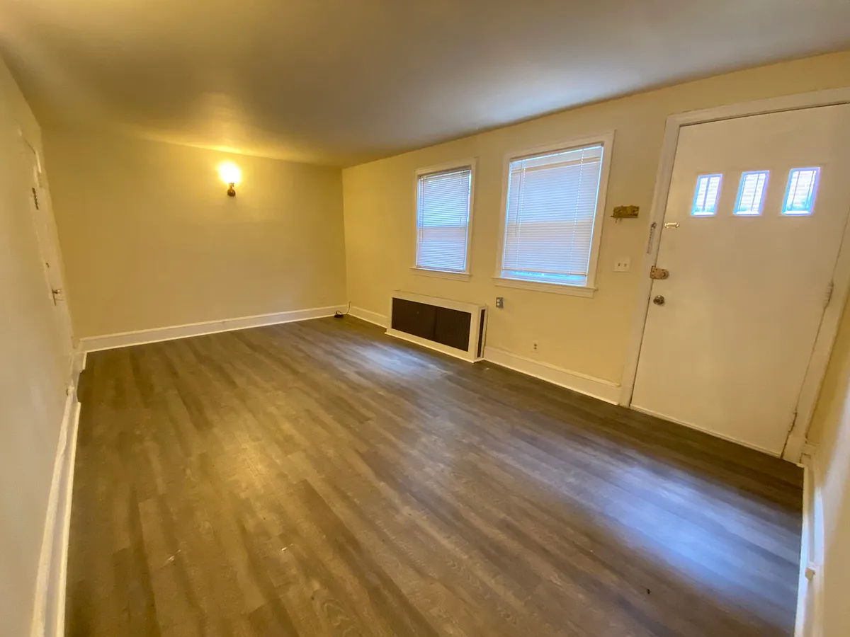 Building Photo - 8513 Flower Ave #2