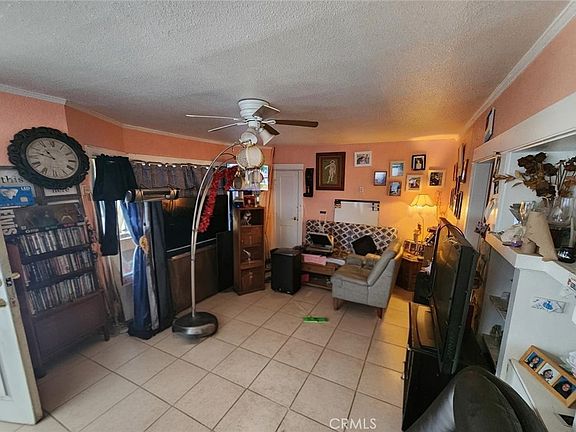 3rd image of 669 Crescent Ave