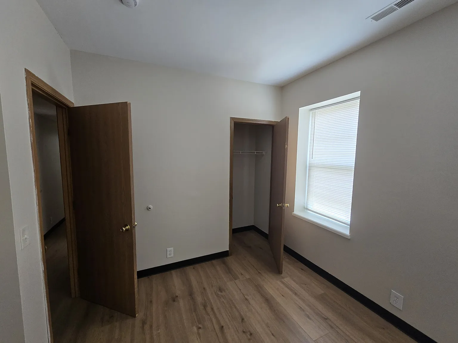 4400 W Florissant — Photo 2