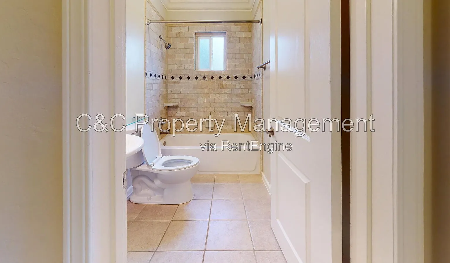 3 bed, 2.0 bath, 1863 sqft, $4,695 — Photo 3