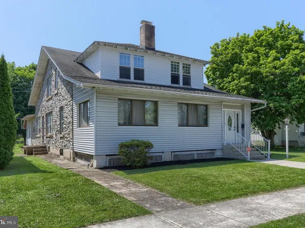 332 E Walnut St, Shillington, PA 19607