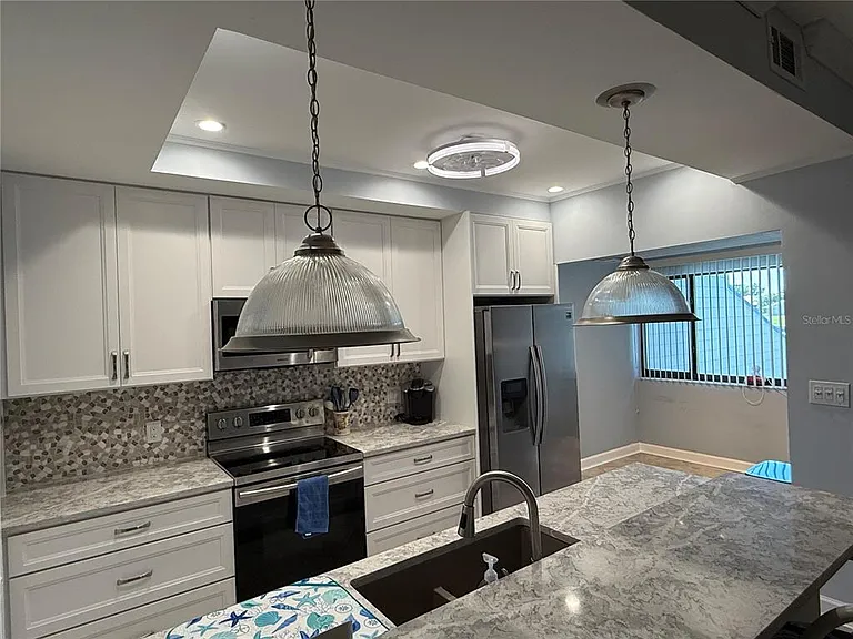 910 Pinellas Bayway S #103 — Photo 9