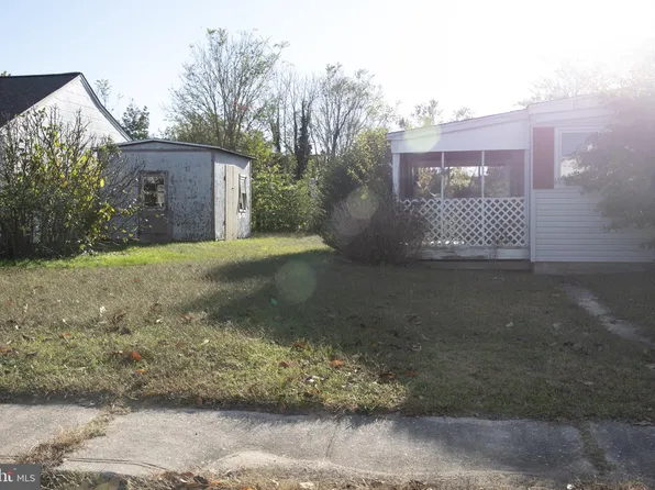 17 Somerset Ave, Pocomoke City, MD 21851