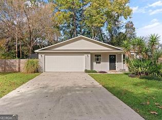 145 Royal Cir, Kingsland, GA 31548