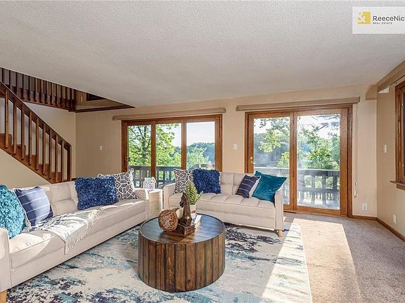 5th image of 406 Lake Forest