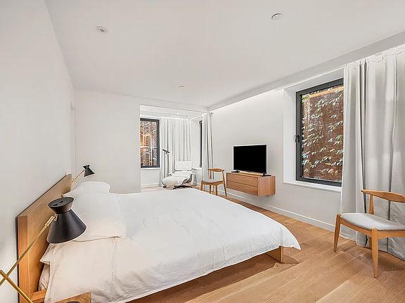 5th image of 479 Washington St Unit 7