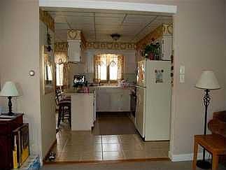 2nd image of 618 W Brown St