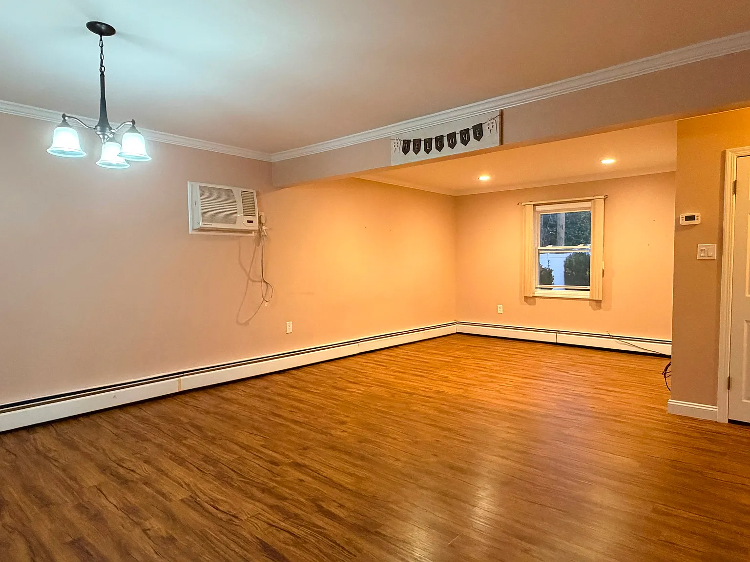 3 bed, 1590 sqft, $4,100 — Photo 4