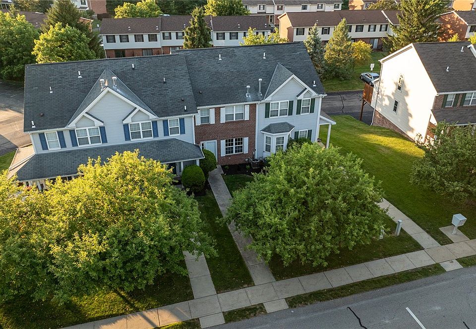 1st image of 222 Castle Creek Dr