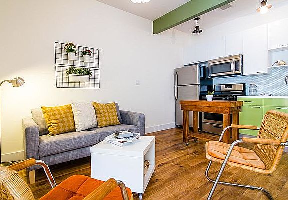 3rd image of 418 Melrose St #4J