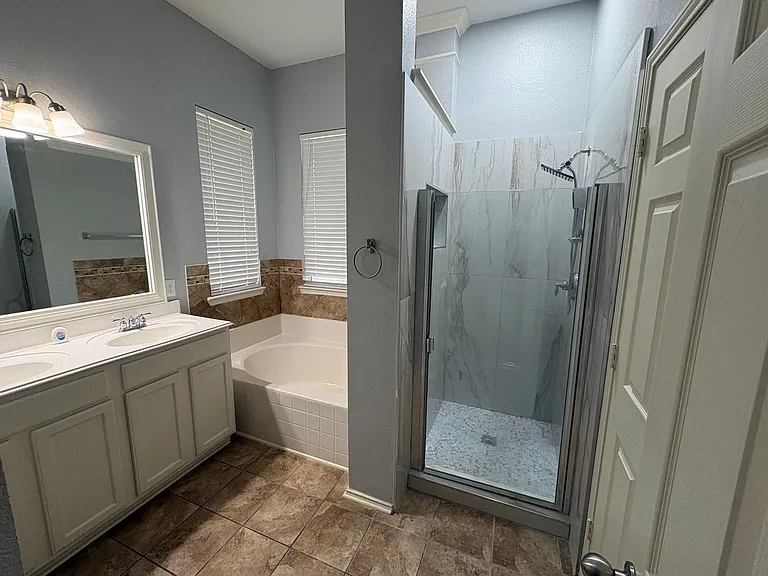 5920 Paloma Blanca Dr — Photo 12