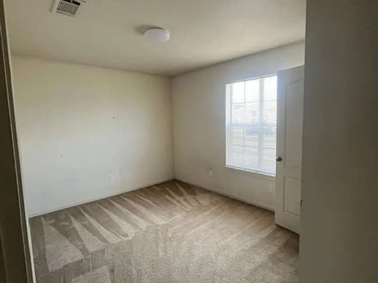 407 Brittney Way — Photo 4