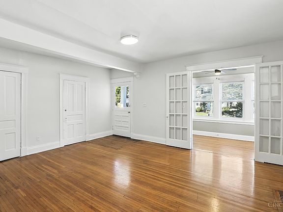 3rd image of 3710 Hyde Park Ave
