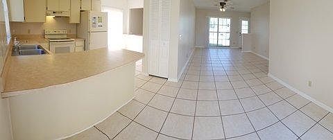 5th image of 1922 Crown Park Dr