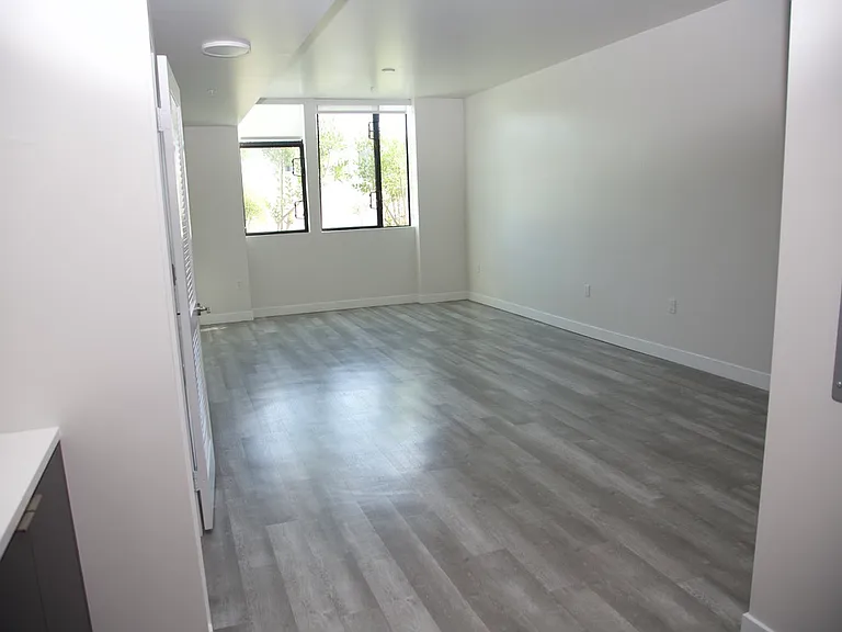 The Melrose — Photo 16