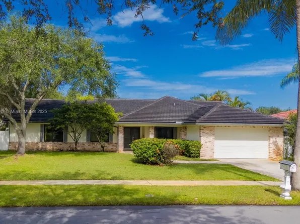 400 NW 202nd Way, Pembroke Pines, FL 33029