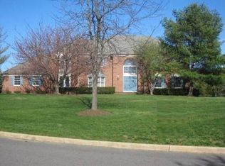 20 Parkview Rd, Cranbury, NJ 08512