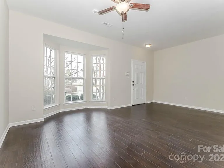 8805 Gerren Ct — Photo 6