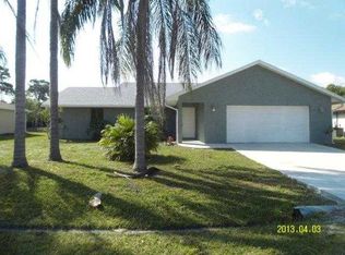 2474 SE Trail Ave, Port Saint Lucie, FL 34952