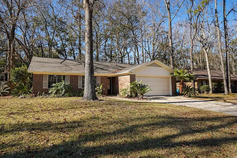 3 bed, 2.0 bath, 1577 sqft, $2,100 — Photo 3