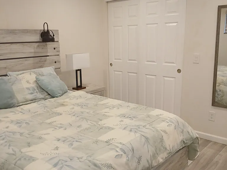 4504 E Linden St — Photo 8