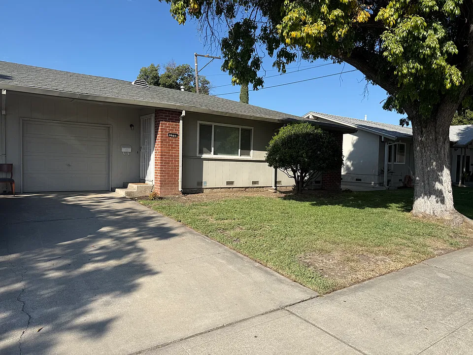 7407 Inglewood Ave #7407