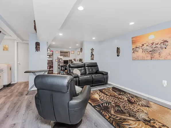 1260 Adee Avenue image 11 of 21