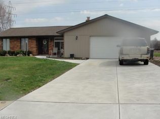 7745 Cranbrook Cir, Middleburg Heights, OH