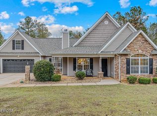 56 Cedar Creek Dr, Forsyth, GA 31029