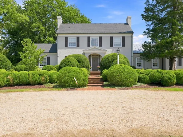 8660 Red House Rd, Appomattox, VA 24522