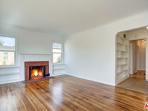 4th image of 7836 Airlane Ave