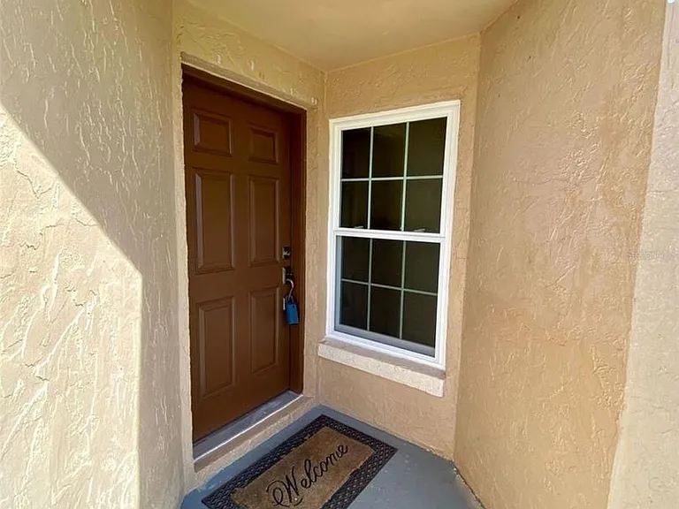 880 Nelson Dr — Photo 3