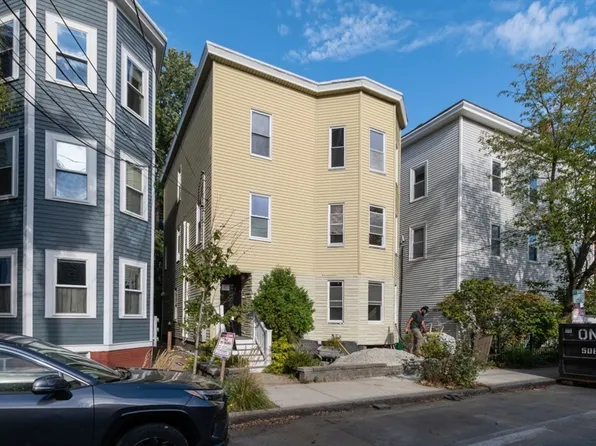 131 Erie St #3, Cambridge, MA 02139