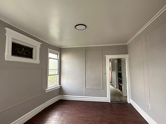 5th image of 187 22nd St Floor 2
