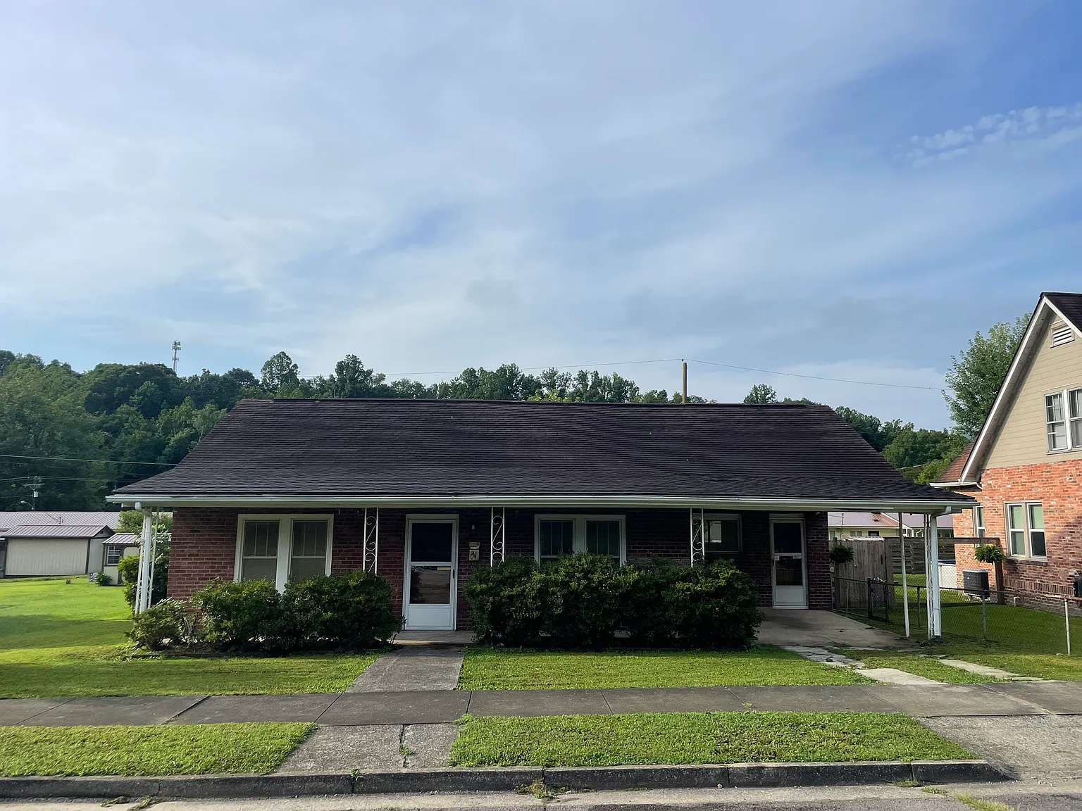3 bed, 1600 sqft, $1,600 — Photo 1