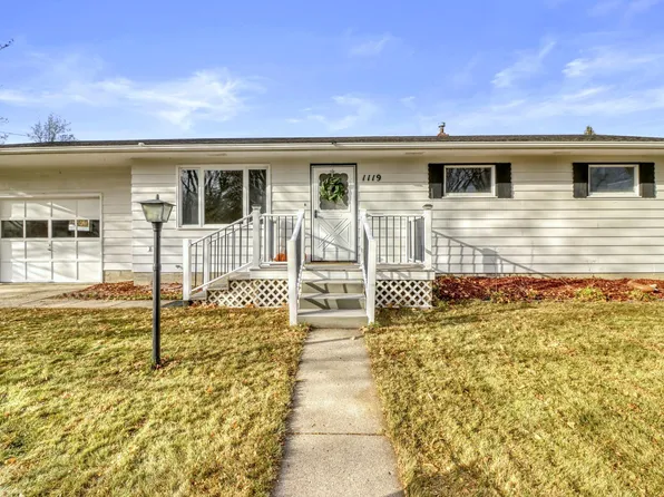 1119 Elm St S, Moorhead, MN 56560