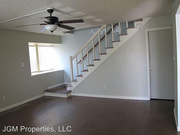 3rd image of 2981 E Fountain Blvd