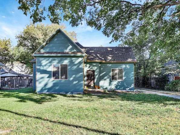 408 E 8th St, Newton, KS 67114