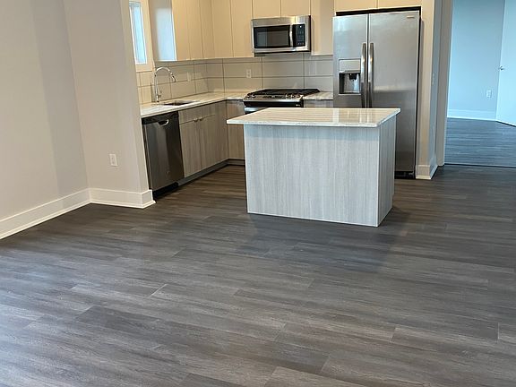 4th image of 2301 Lemoine Ave Unit 606
