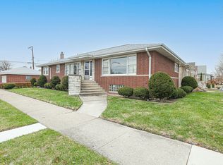5556 S Tripp Ave, Chicago, IL 60629