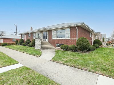 5556 S Tripp Ave, Chicago, IL, 60629