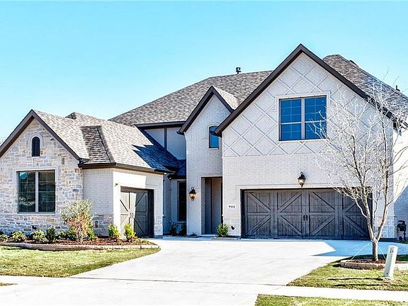2nd image of 944 Stampede Dr