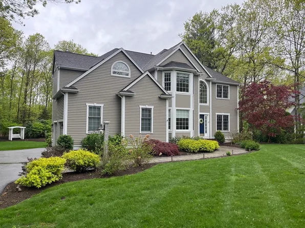 19 Harvestwood Ln, Mansfield, MA 02048