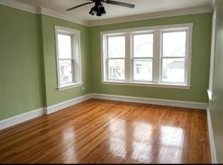 3749 N Sacramento Ave, Chicago, IL 60618