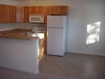 4th image of 3758 Deloy Dr APT 3