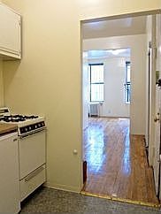 5th image of 221 W 28th St APT 2RW