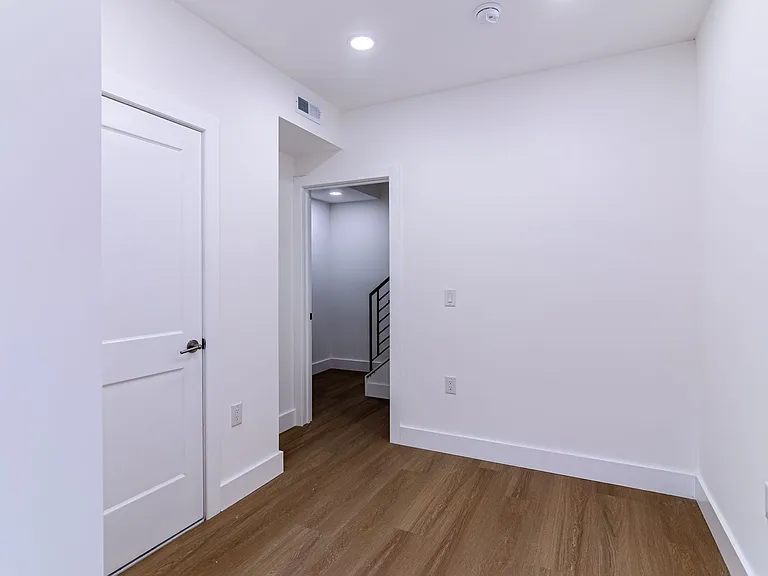 137 E Cumberland St #B — Photo 12