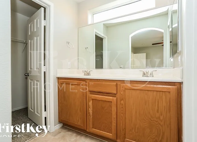 7225 Harbow Ridge Pl — Photo 9