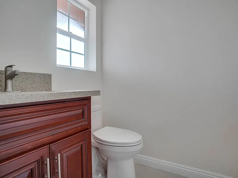 501 E 99th St #10 — Photo 19