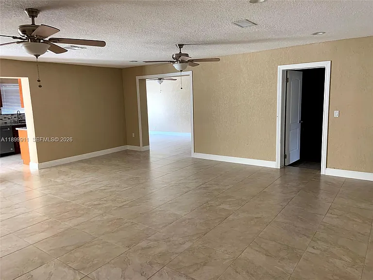 6407 SW 5th St — Photo 47